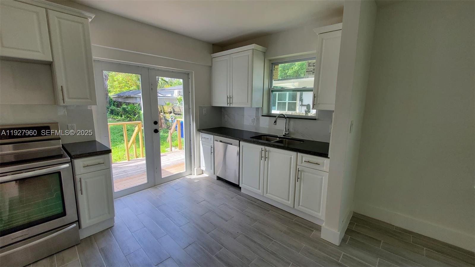 560 NW 53rd St Miami, FL 33127