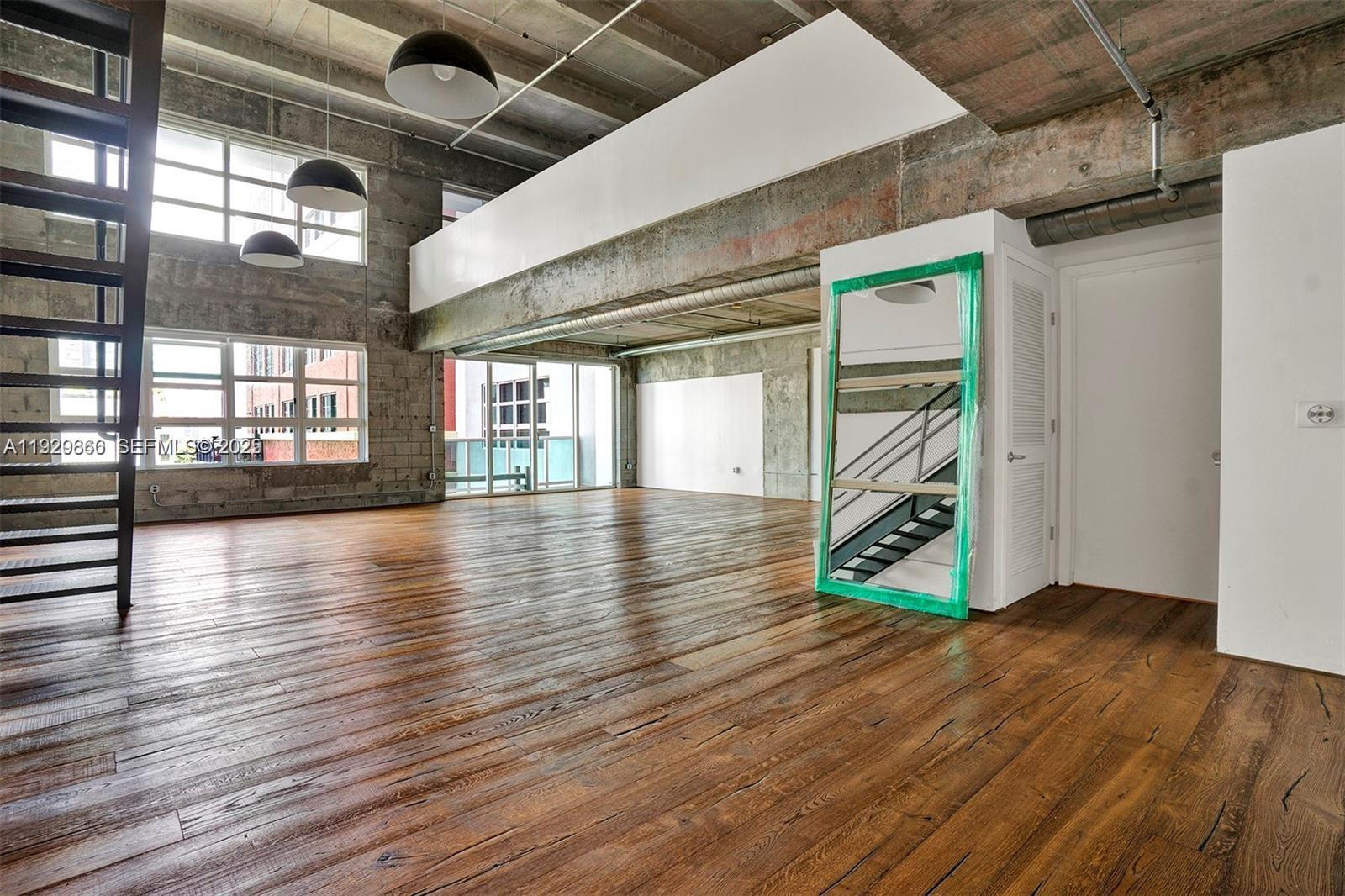 1749 NE Miami Ct #515 Miami, FL 33132