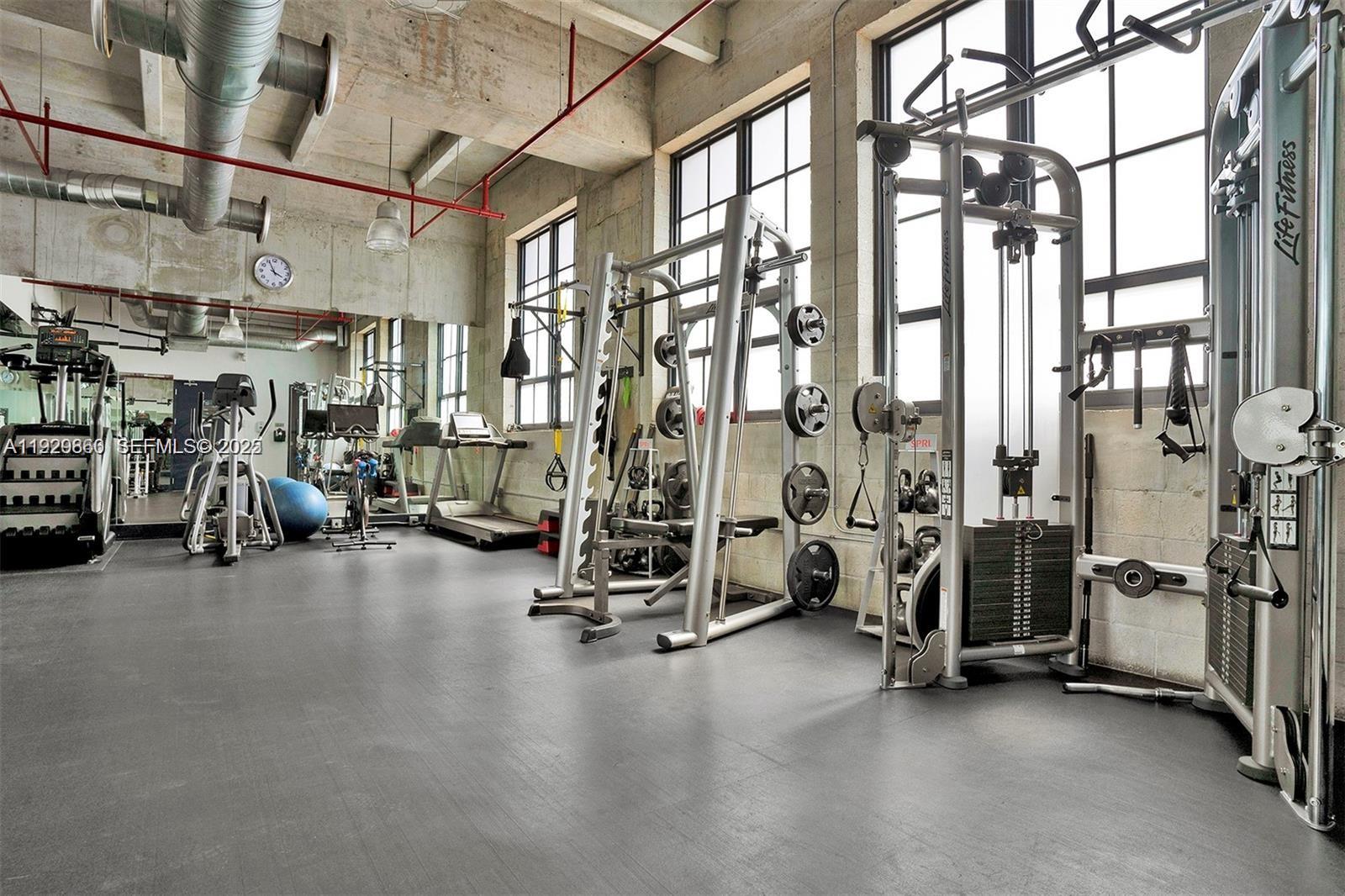 1749 NE Miami Ct #515 Miami, FL 33132