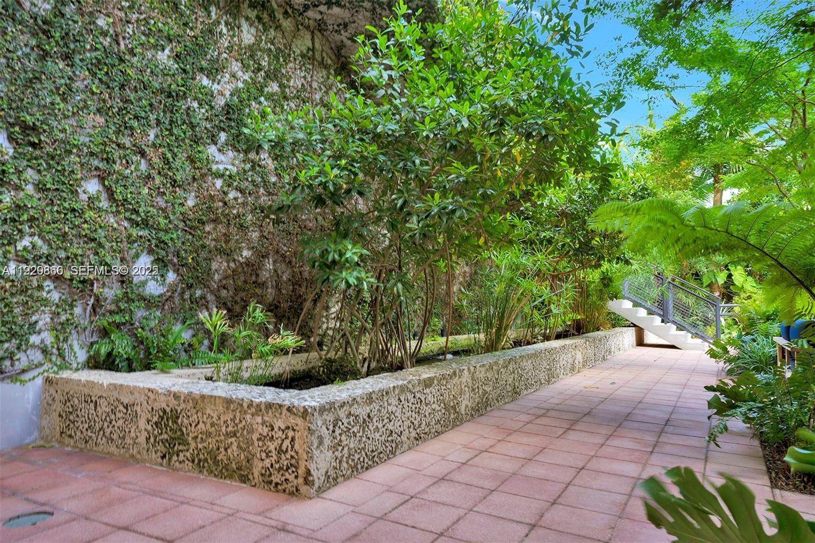 1749 NE Miami Ct #515 Miami, FL 33132