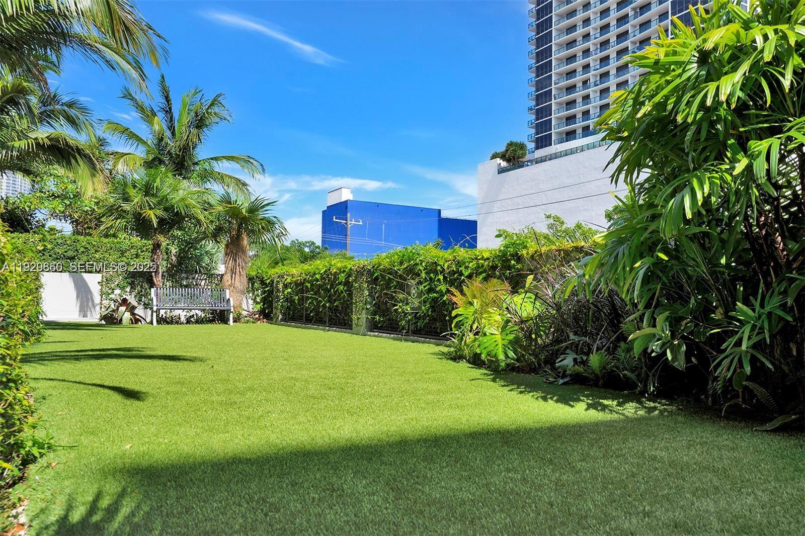 1749 NE Miami Ct #515 Miami, FL 33132