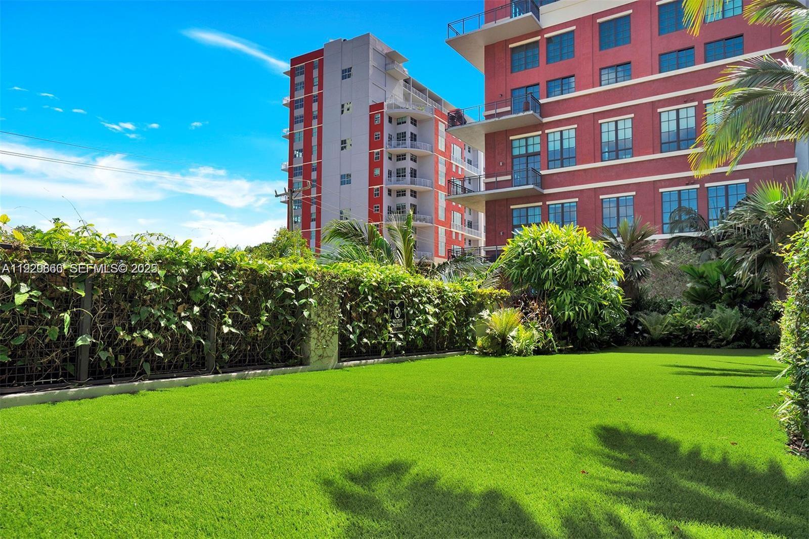 1749 NE Miami Ct #515 Miami, FL 33132