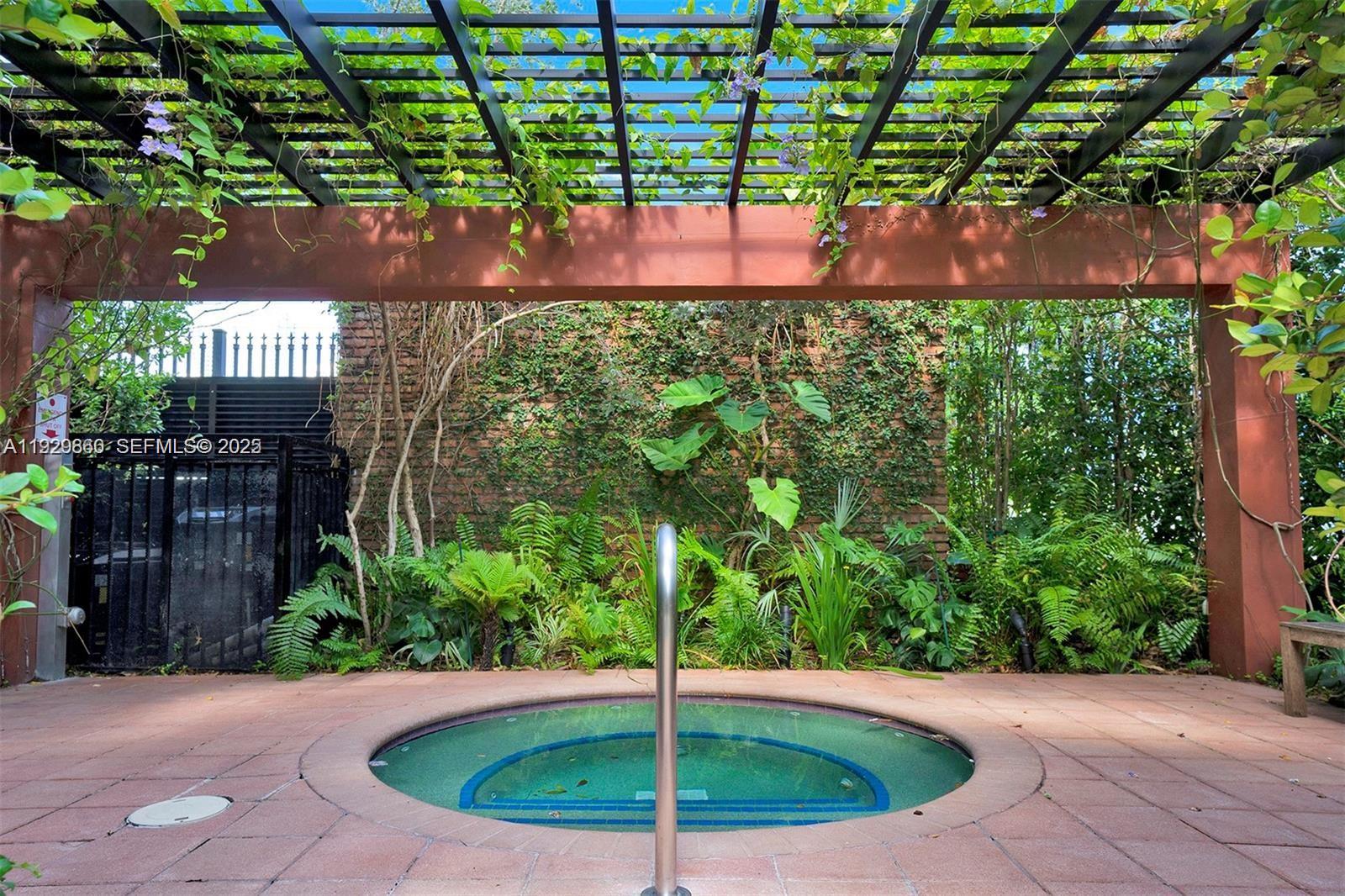 1749 NE Miami Ct #515 Miami, FL 33132