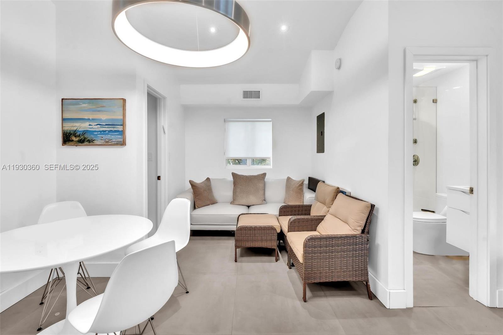 836 W 40th St #3 Miami Beach, FL 33140