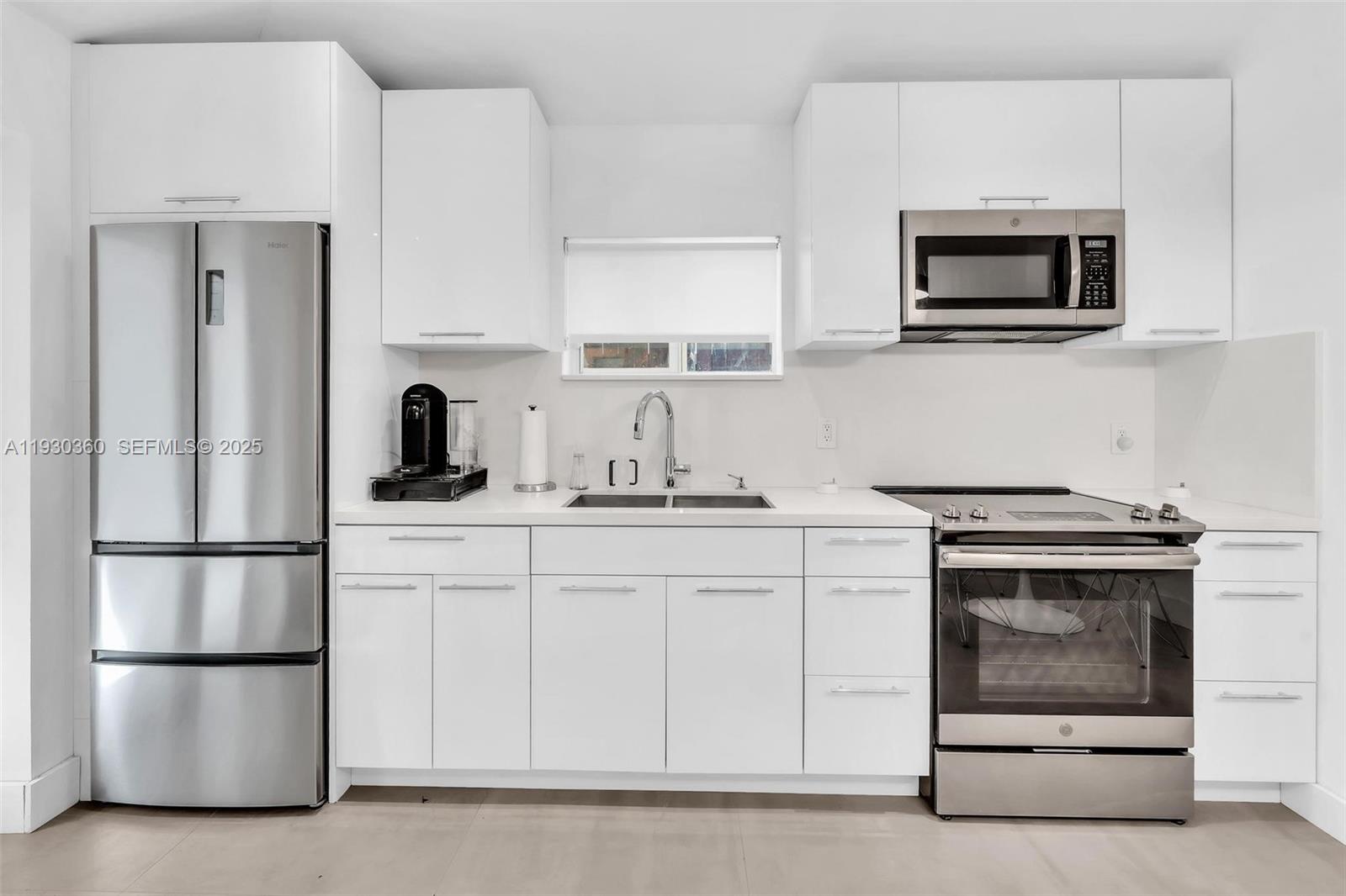 836 W 40th St #3 Miami Beach, FL 33140