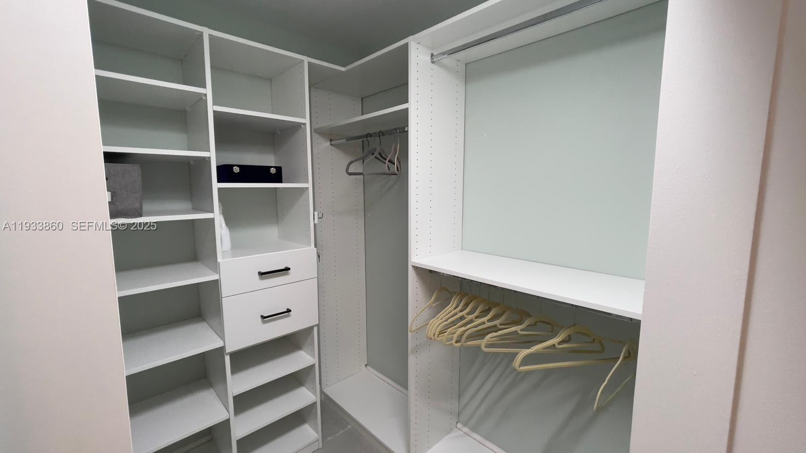 19901 E Country Clb Dr #2403 Aventura, FL 33180