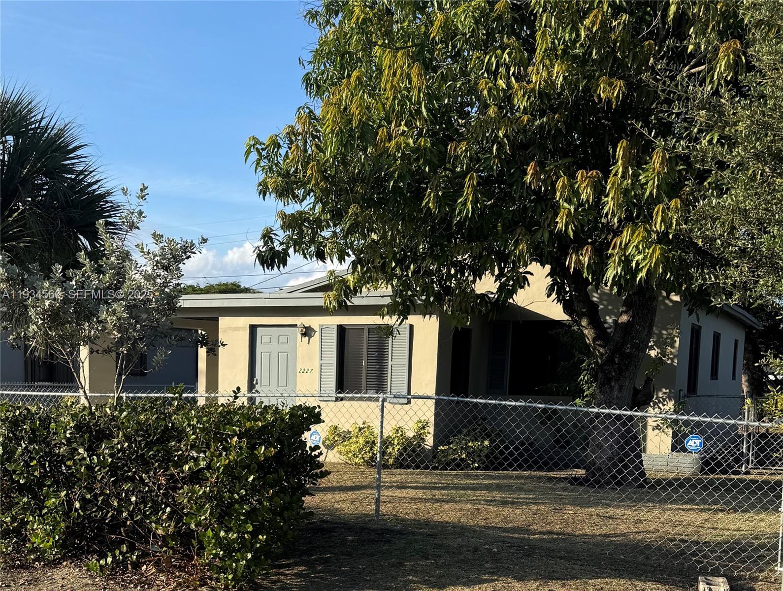 2227 NW 9th Ct Fort Lauderdale, FL 33311