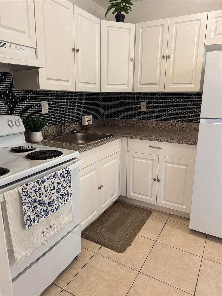 2227 NW 9th Ct Fort Lauderdale, FL 33311