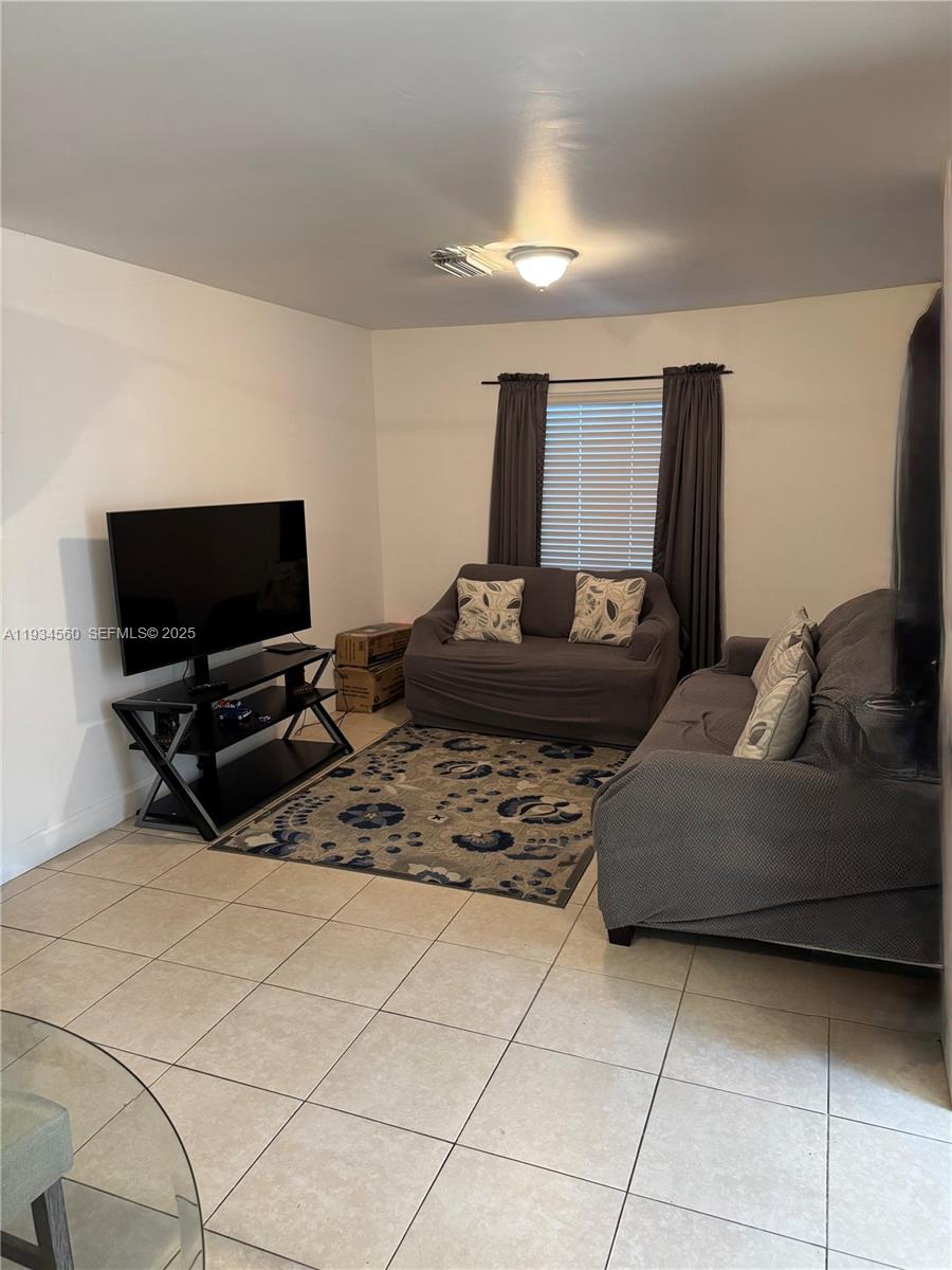 2227 NW 9th Ct Fort Lauderdale, FL 33311