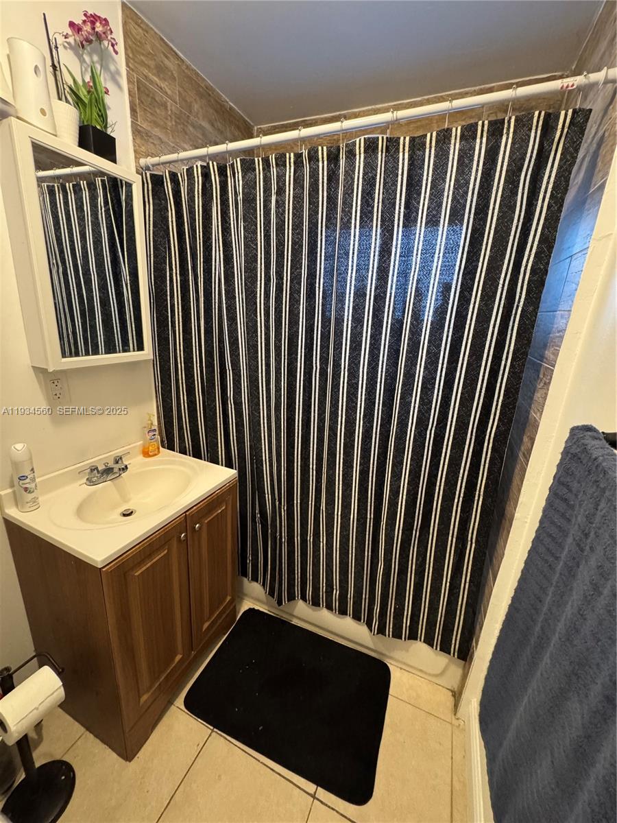 2227 NW 9th Ct Fort Lauderdale, FL 33311