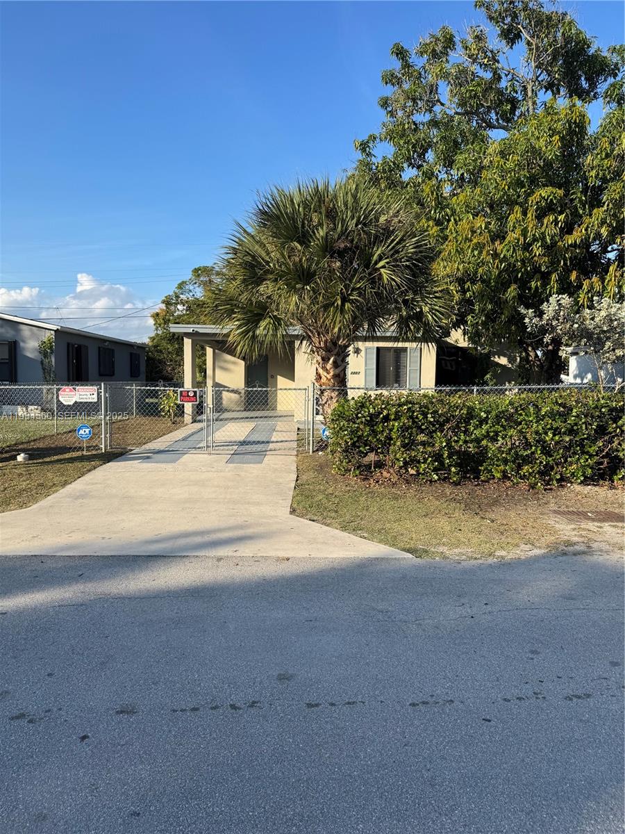 2227 NW 9th Ct Fort Lauderdale, FL 33311