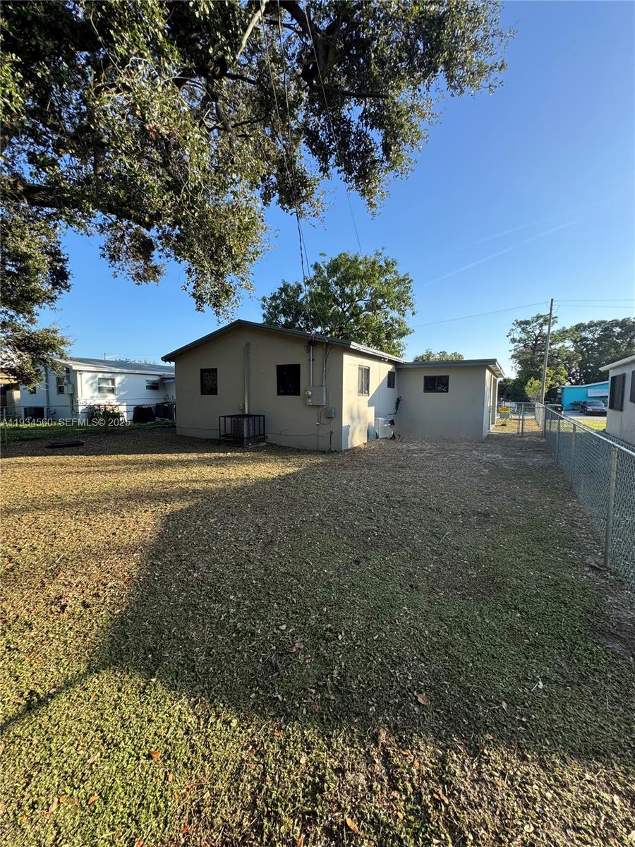 2227 NW 9th Ct Fort Lauderdale, FL 33311