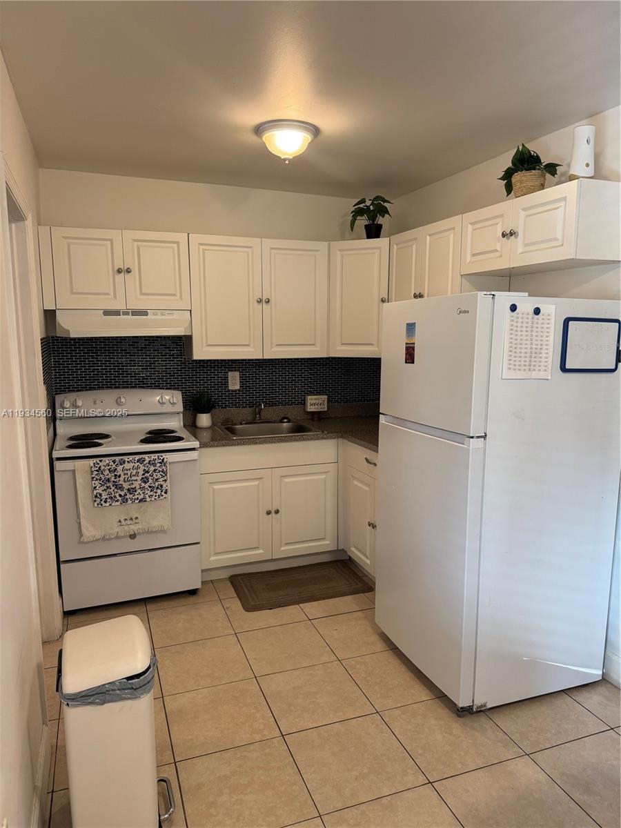 2227 NW 9th Ct Fort Lauderdale, FL 33311