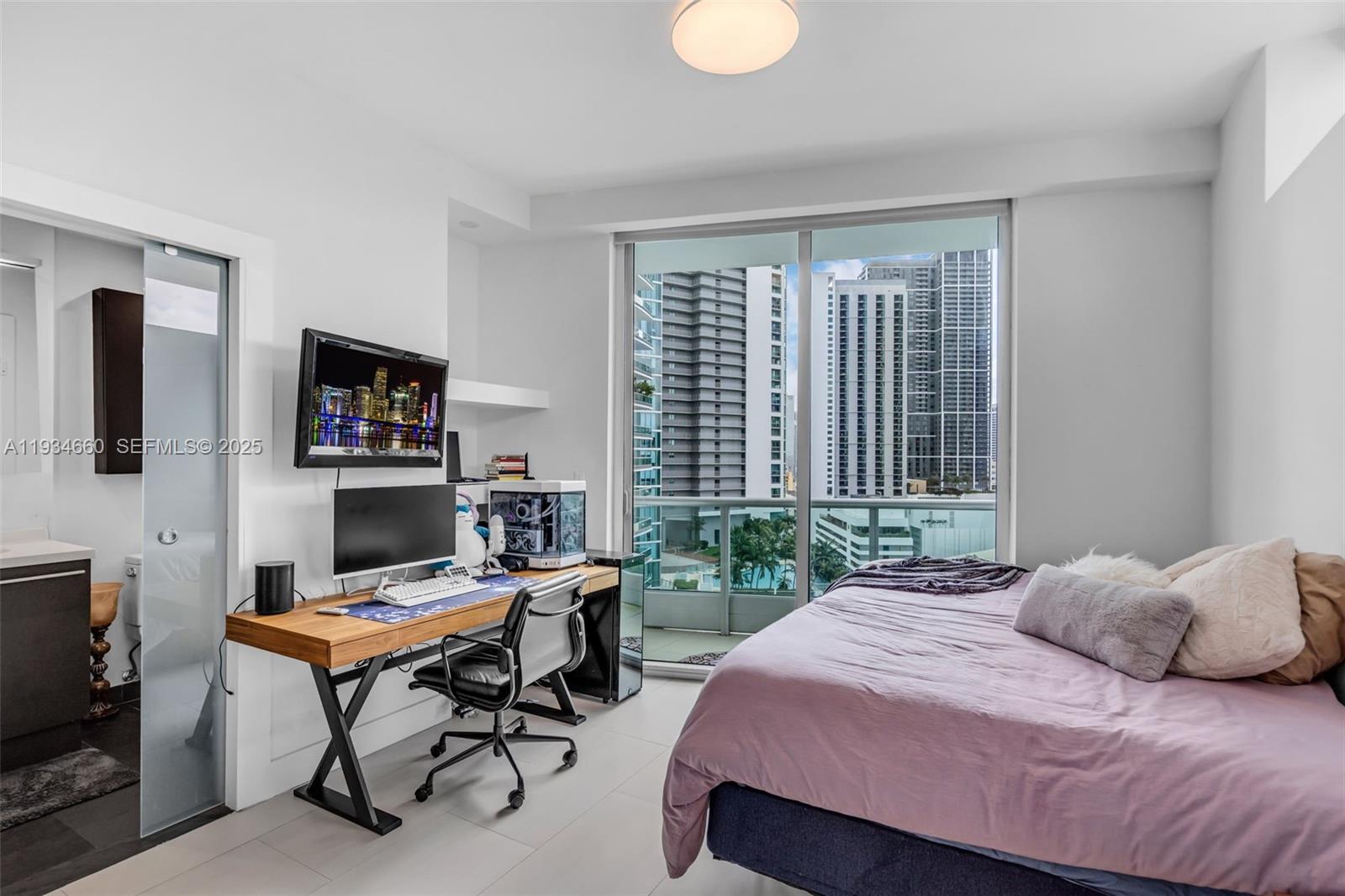 900 Biscayne Blvd #2312 Miami, FL 33132