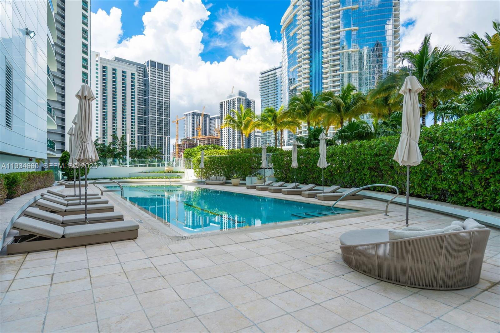 900 Biscayne Blvd #2312 Miami, FL 33132