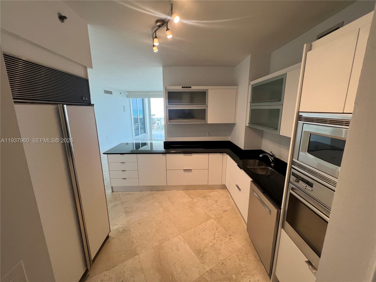 400 Alton Rd #LPH-3007 Miami Beach, FL 33139