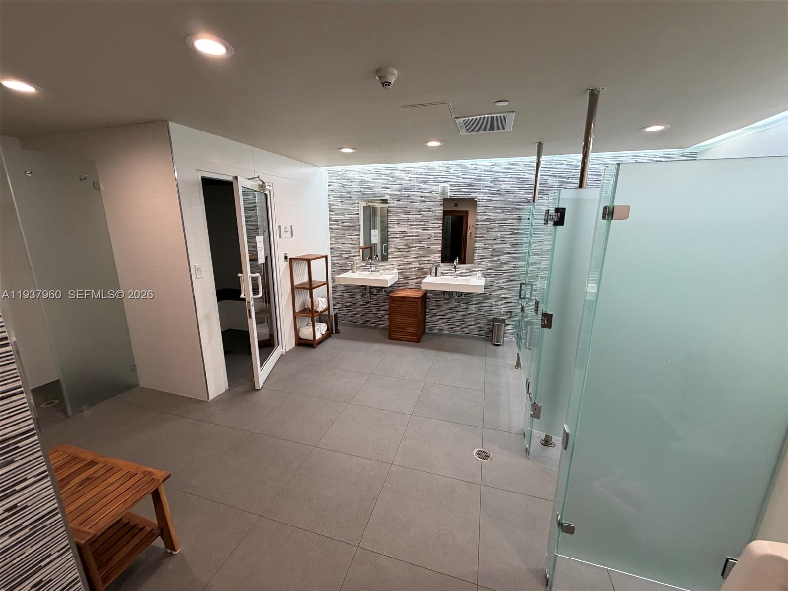 400 Alton Rd #LPH-3007 Miami Beach, FL 33139