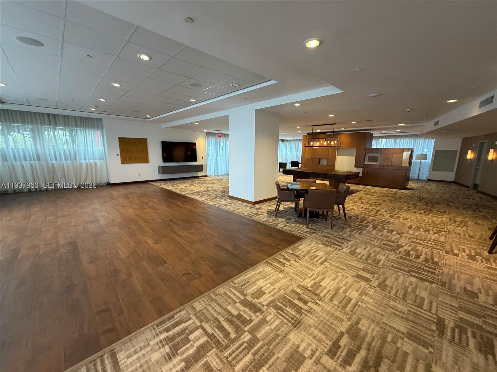 400 Alton Rd #LPH-3007 Miami Beach, FL 33139