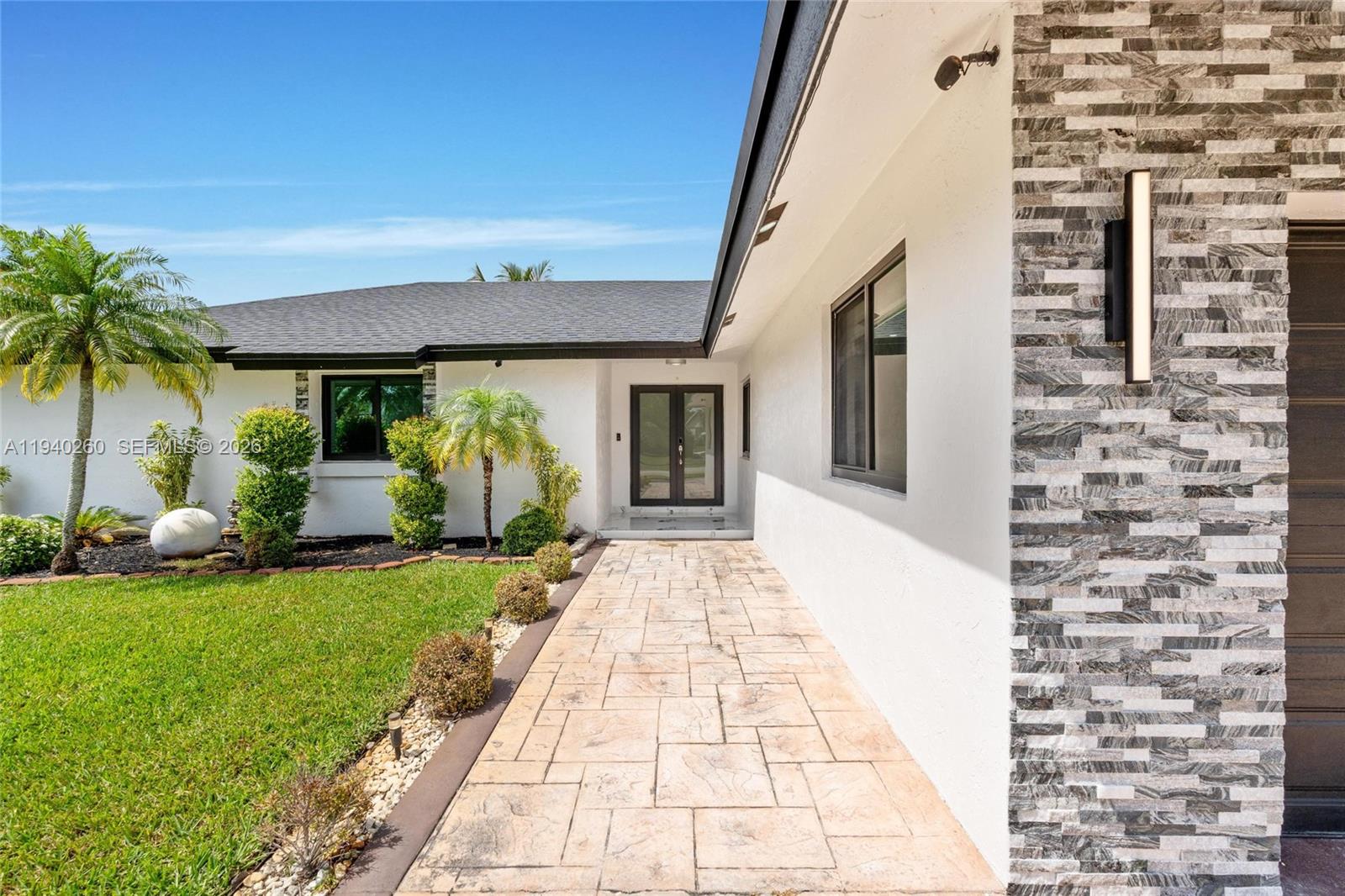 730 SW 95th Ter Pembroke Pines, FL 33025