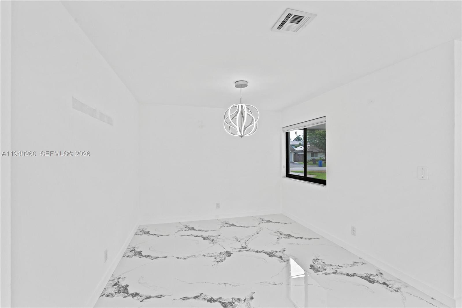 730 SW 95th Ter Pembroke Pines, FL 33025