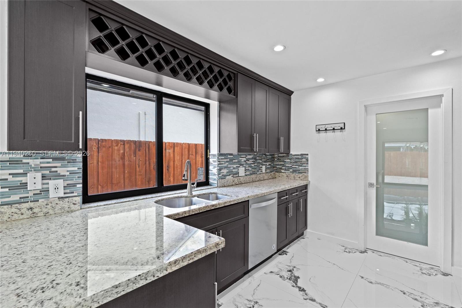 730 SW 95th Ter Pembroke Pines, FL 33025