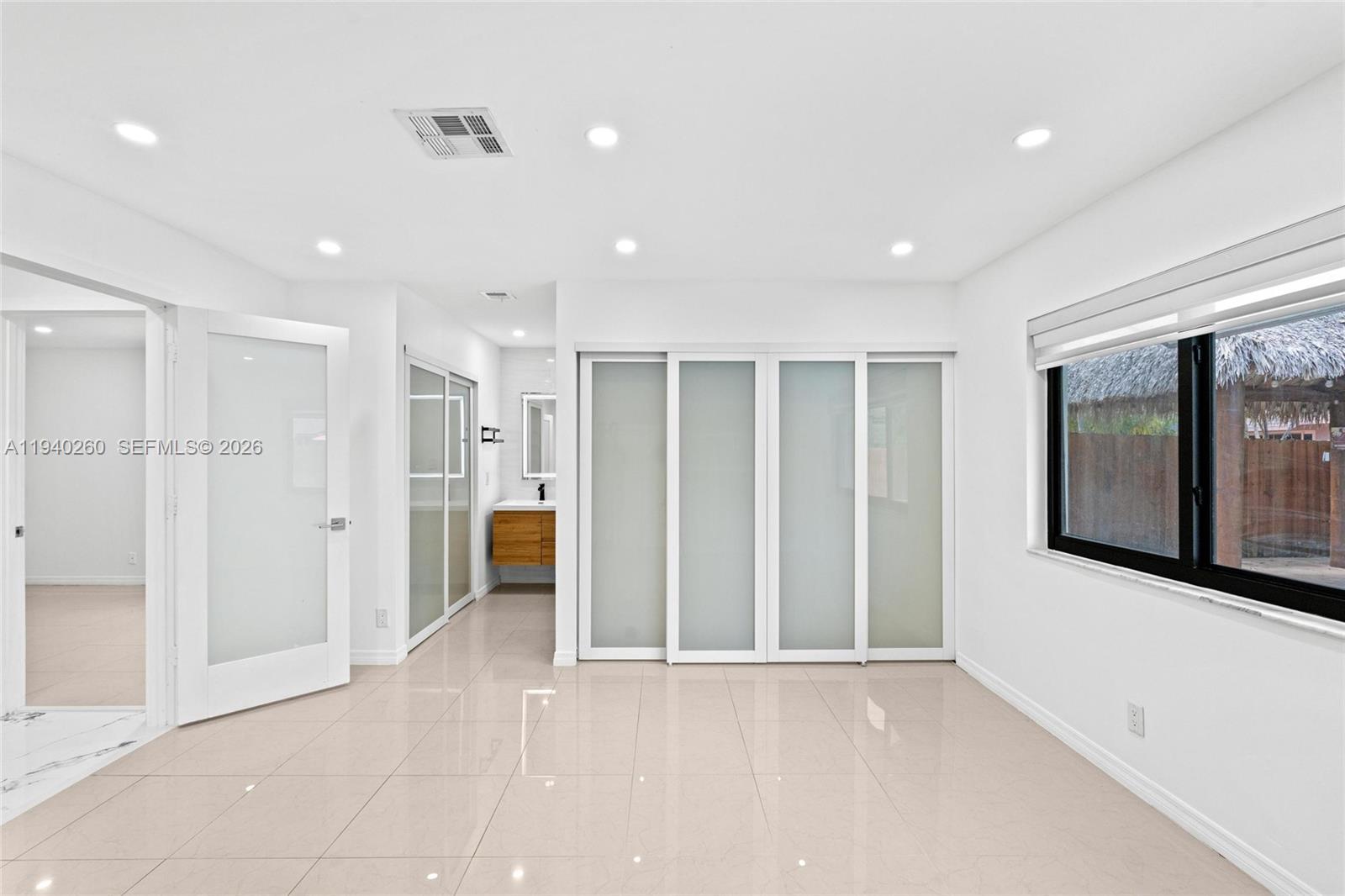 730 SW 95th Ter Pembroke Pines, FL 33025