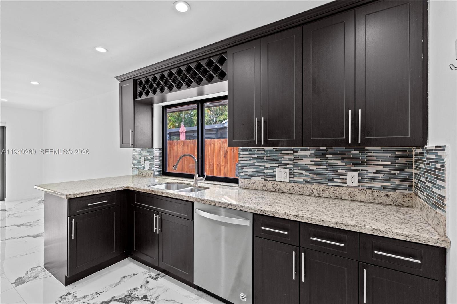 730 SW 95th Ter Pembroke Pines, FL 33025