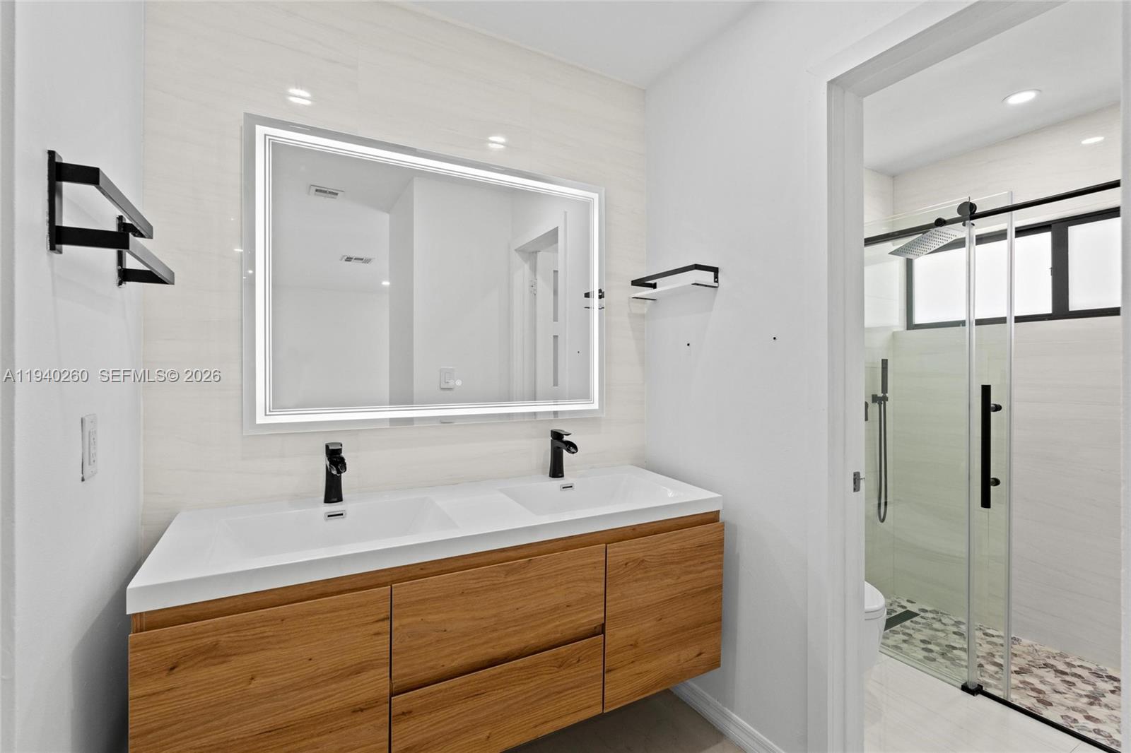 730 SW 95th Ter Pembroke Pines, FL 33025