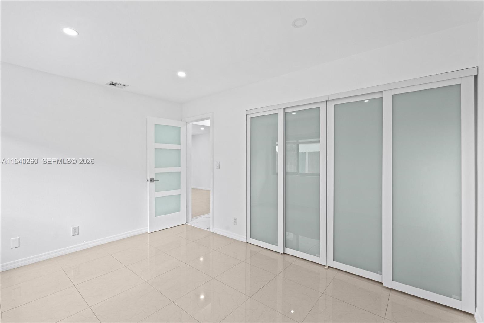 730 SW 95th Ter Pembroke Pines, FL 33025