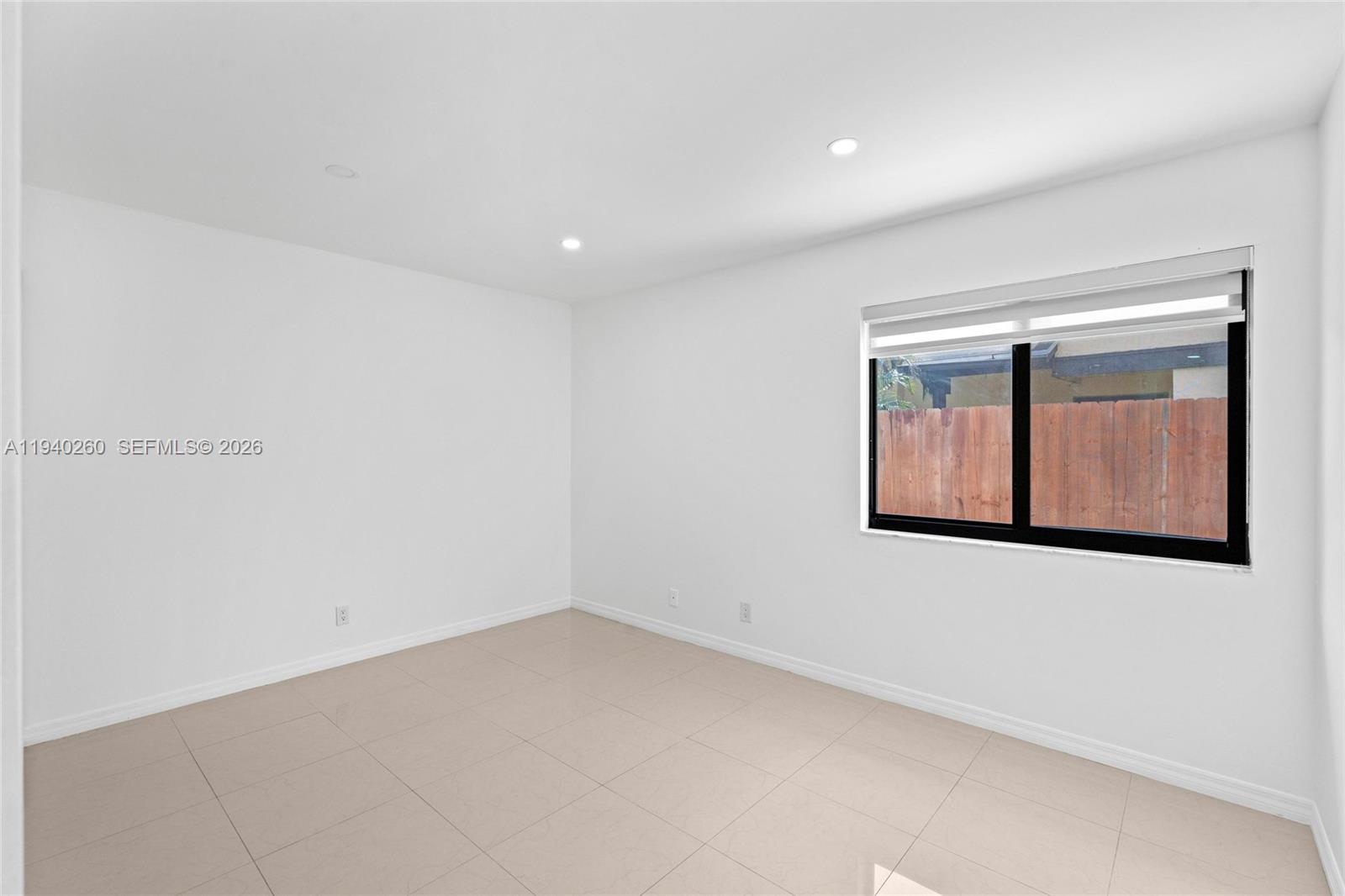 730 SW 95th Ter Pembroke Pines, FL 33025