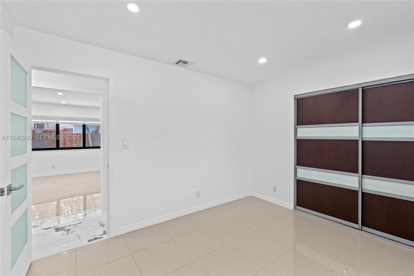 730 SW 95th Ter Pembroke Pines, FL 33025