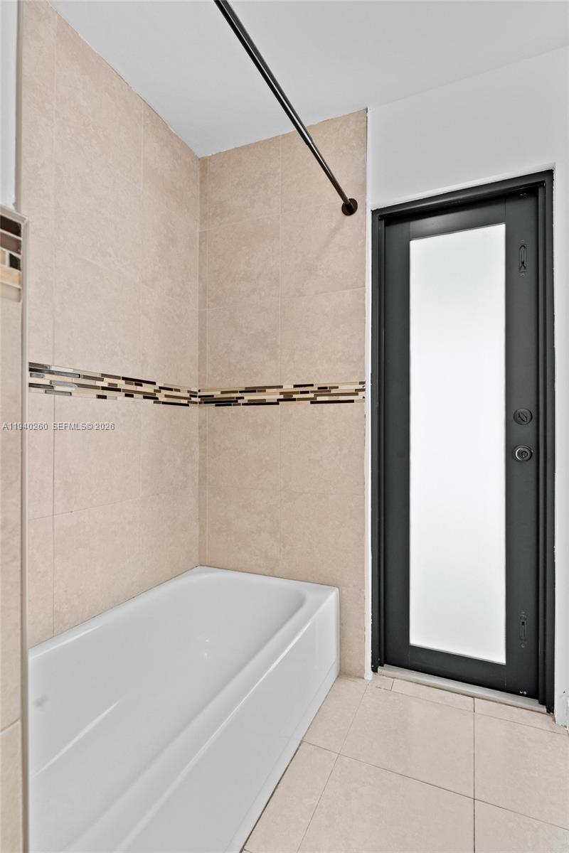 730 SW 95th Ter Pembroke Pines, FL 33025