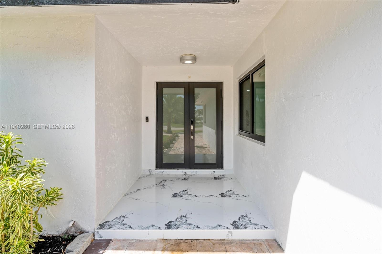 730 SW 95th Ter Pembroke Pines, FL 33025