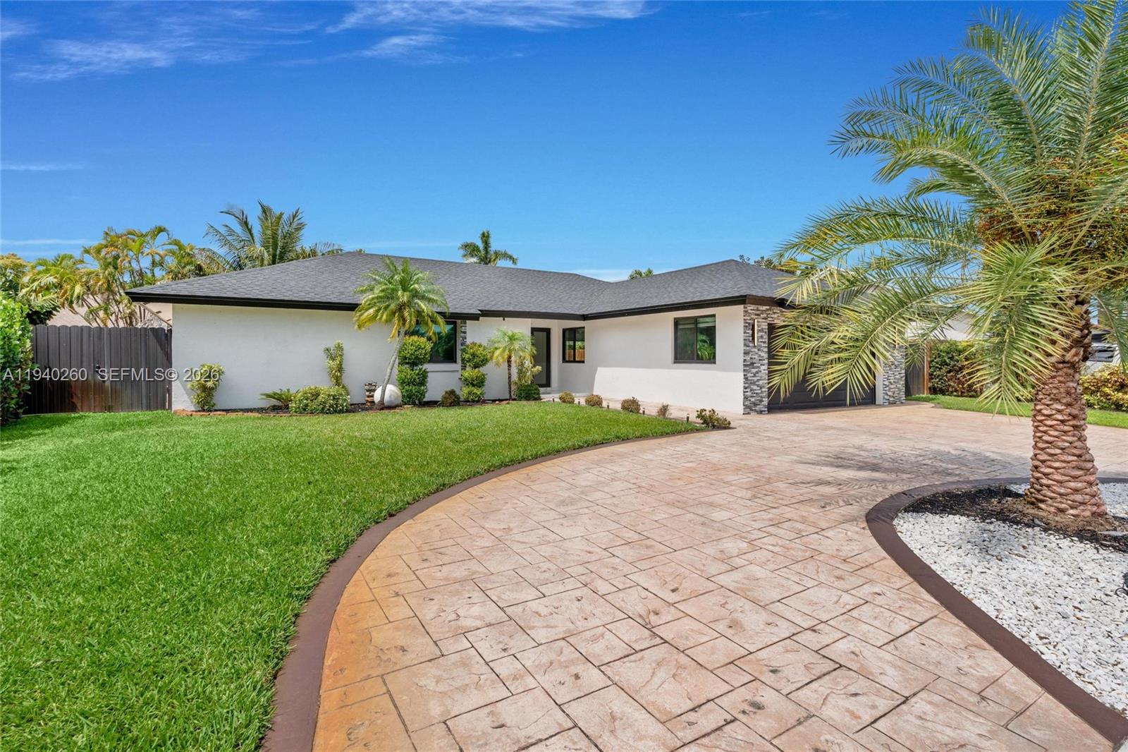 730 SW 95th Ter Pembroke Pines, FL 33025