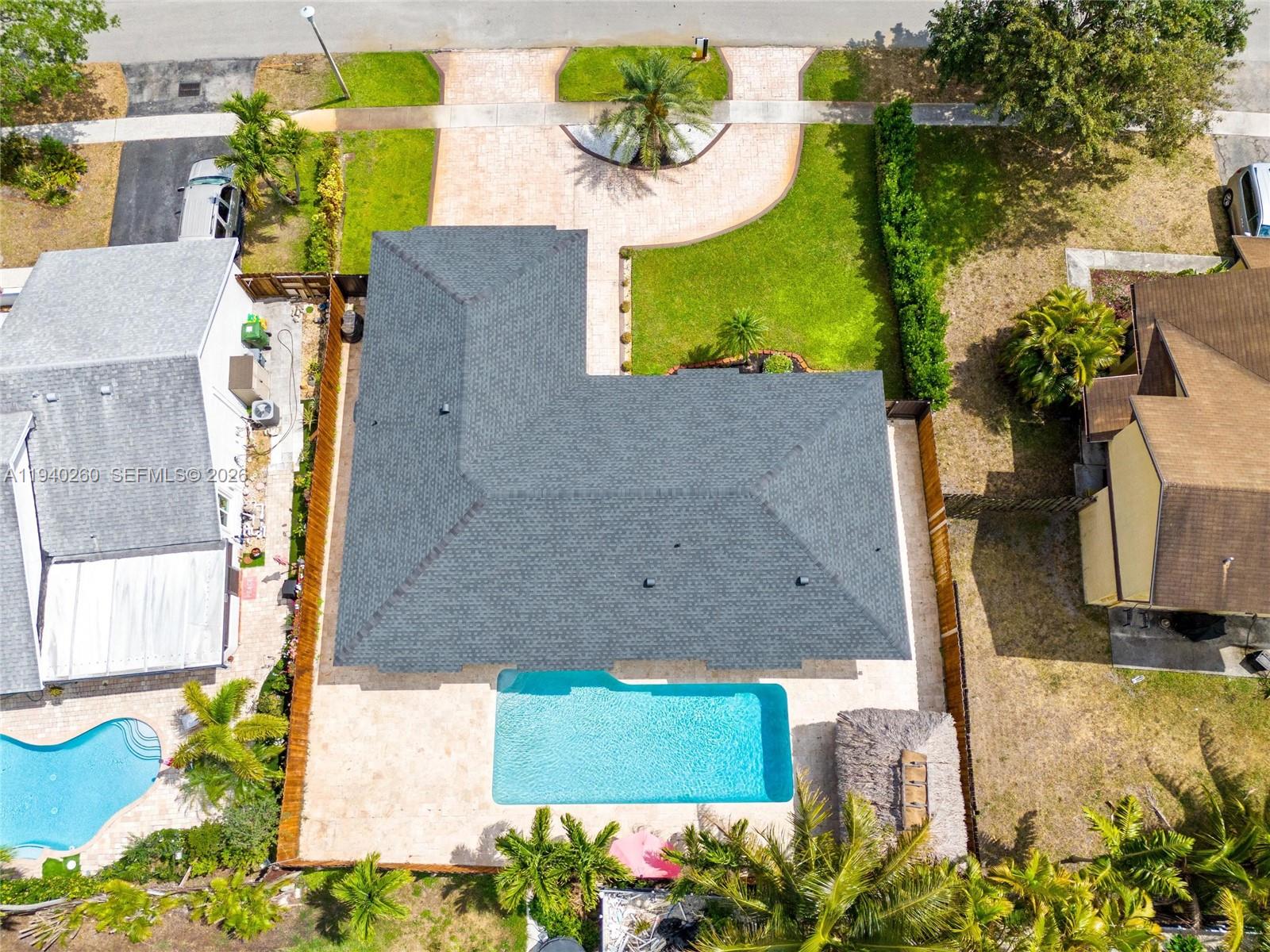 730 SW 95th Ter Pembroke Pines, FL 33025