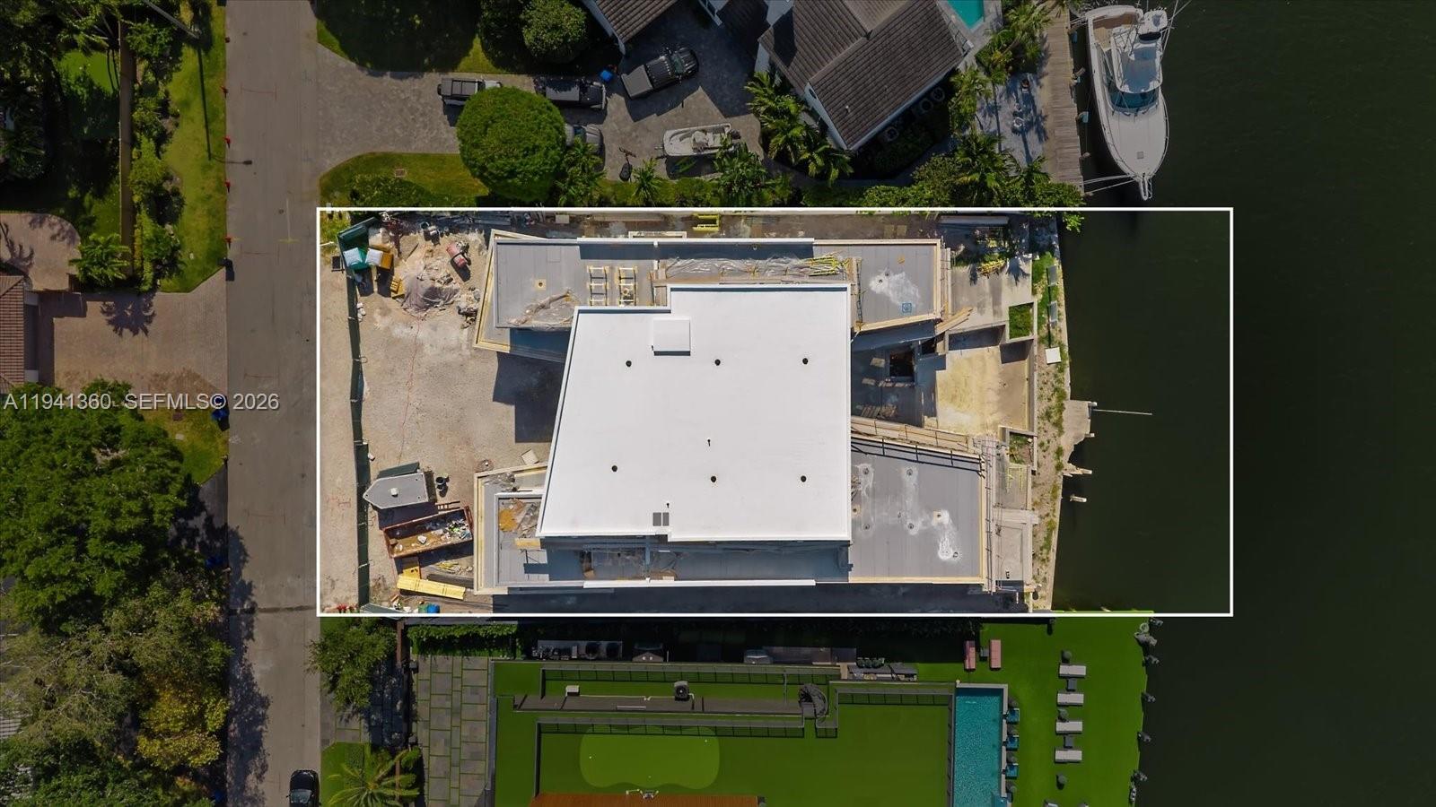 725 Middle Riv Dr Fort Lauderdale, FL 33304