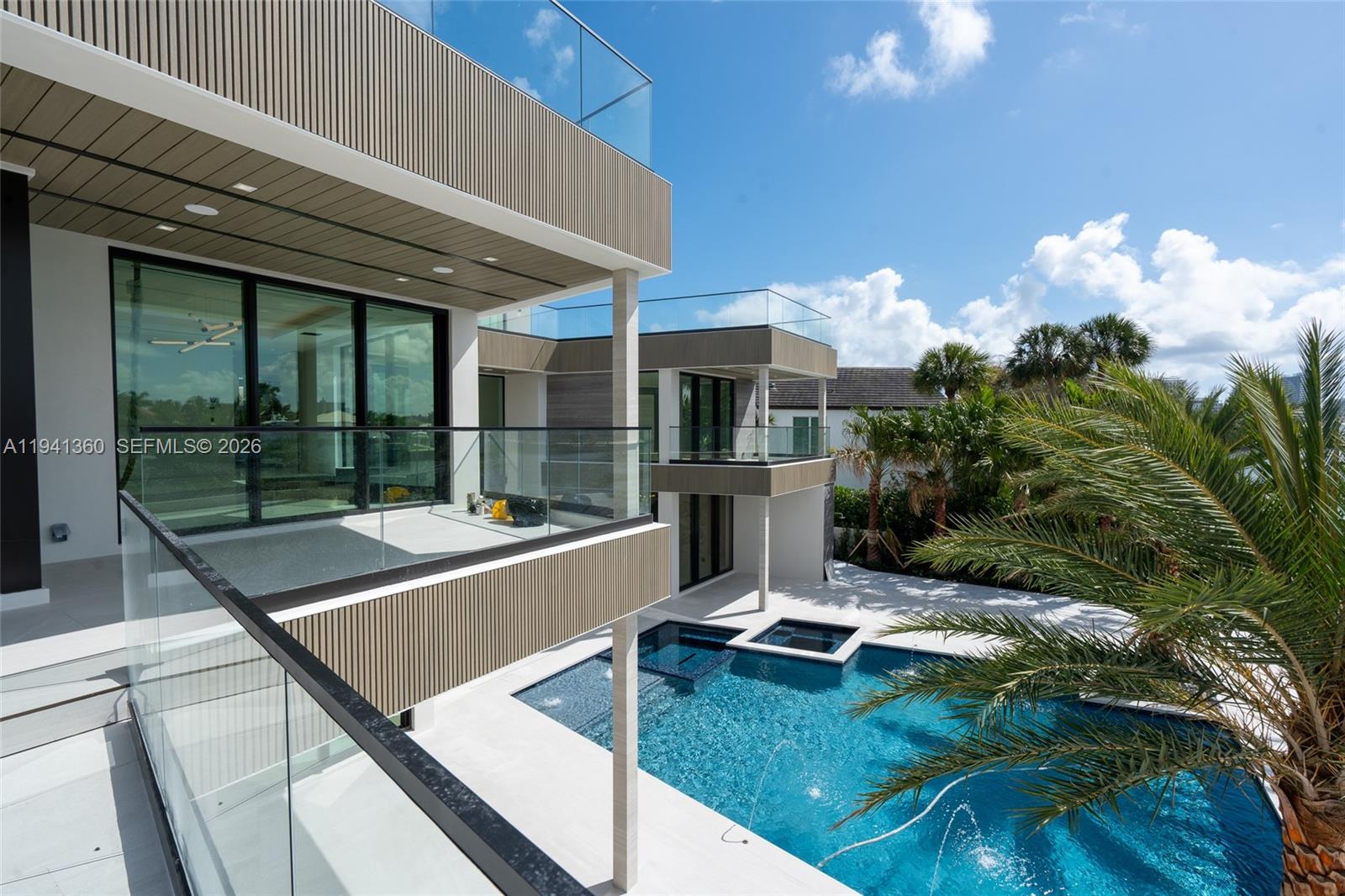 725 Middle Riv Dr Fort Lauderdale, FL 33304