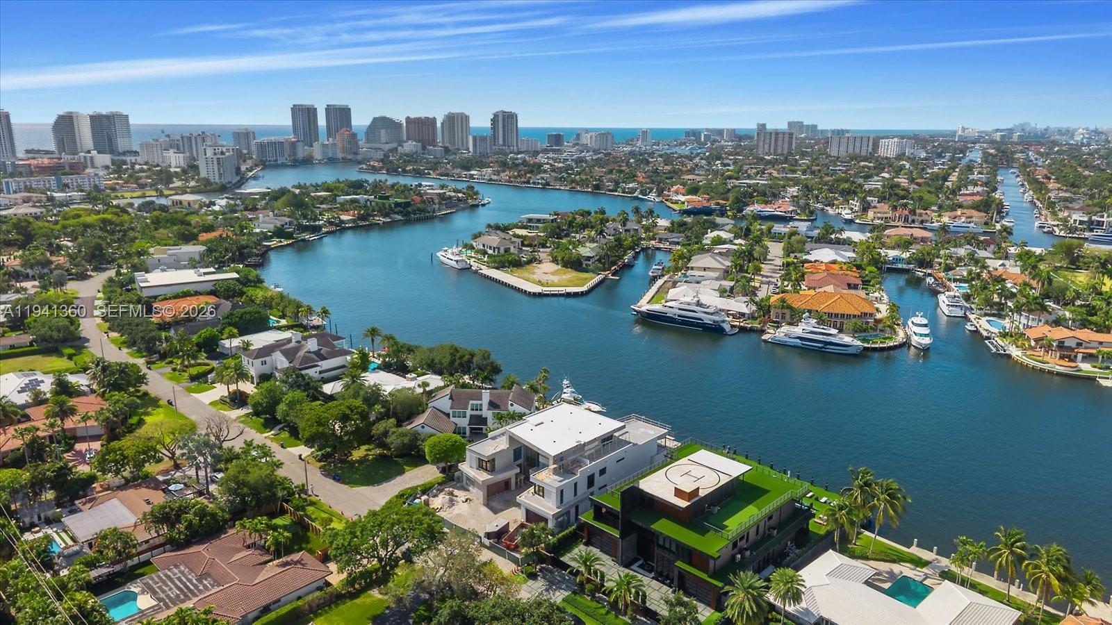 725 Middle Riv Dr Fort Lauderdale, FL 33304