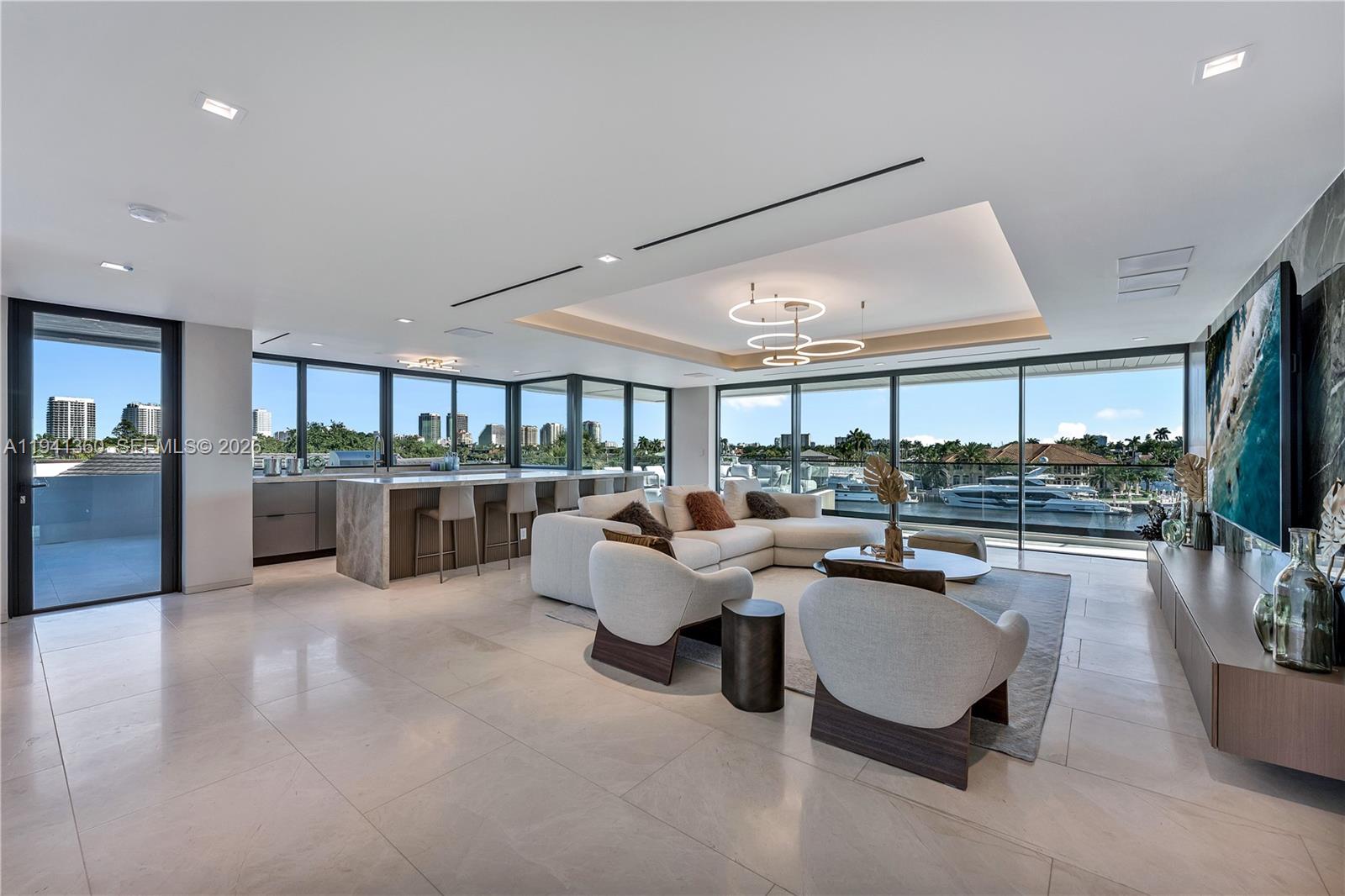 725 Middle Riv Dr Fort Lauderdale, FL 33304