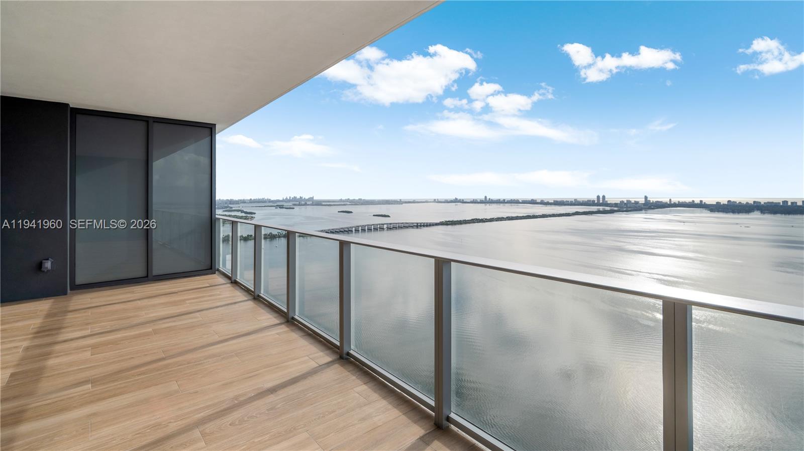 700 NE 24th St #4203