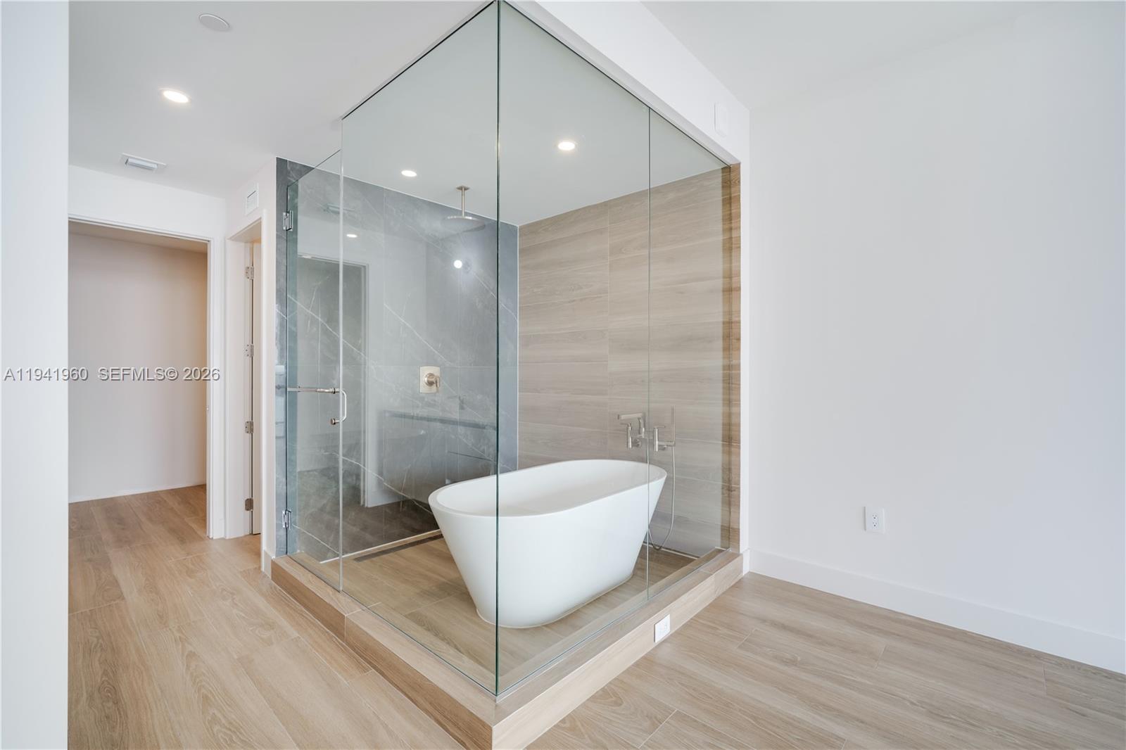 700 NE 24th St #4203 Miami, FL 33137