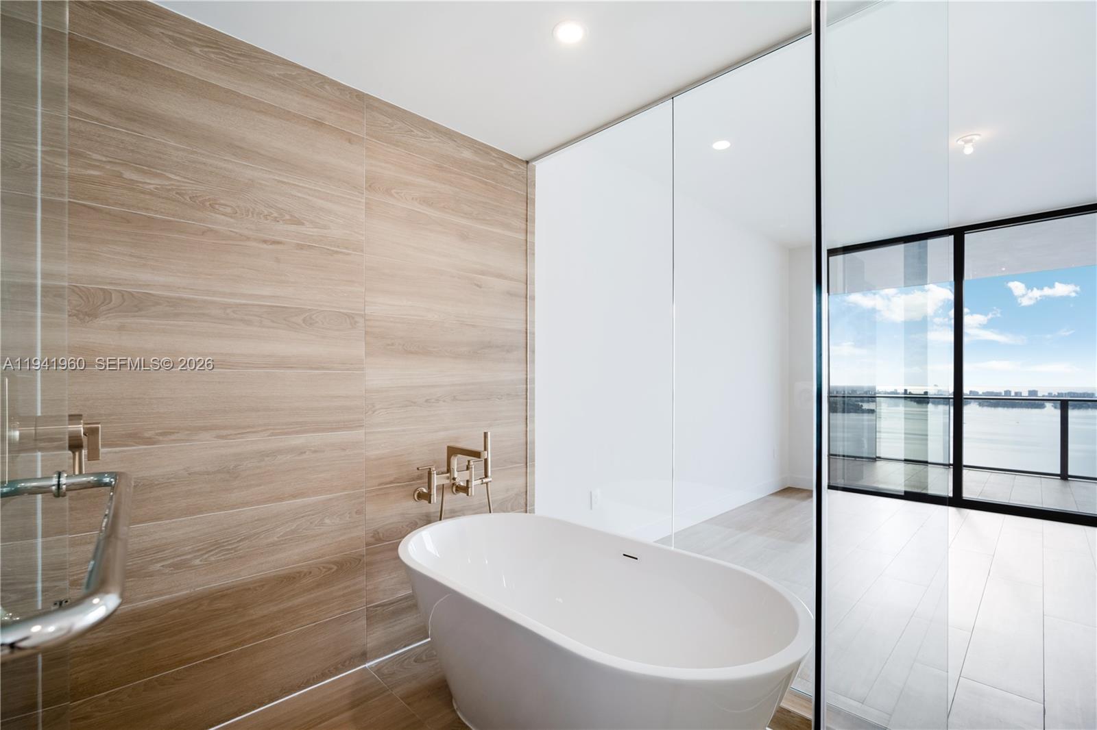 700 NE 24th St #4203 Miami, FL 33137