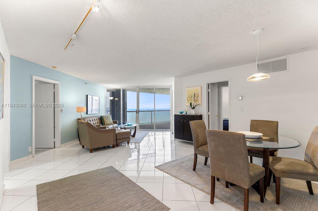 6767 Collins Ave #1905 Miami Beach, FL 33141