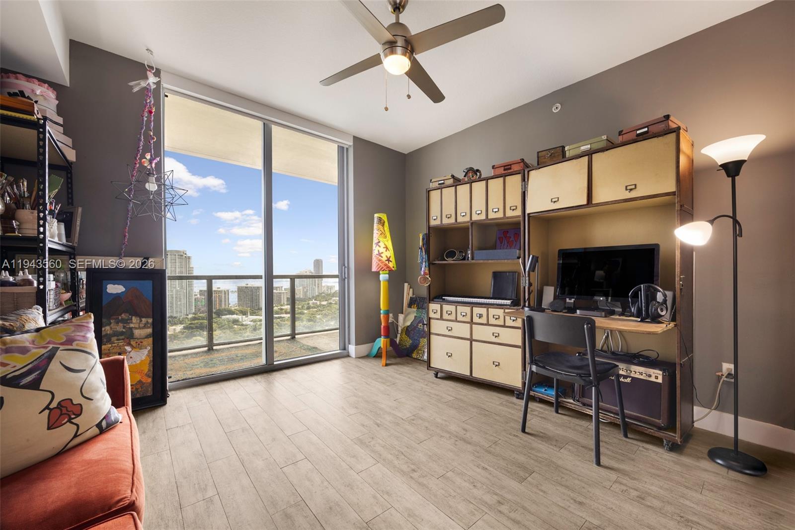 79 SW 12th St #PH3904-S Miami, FL 33130