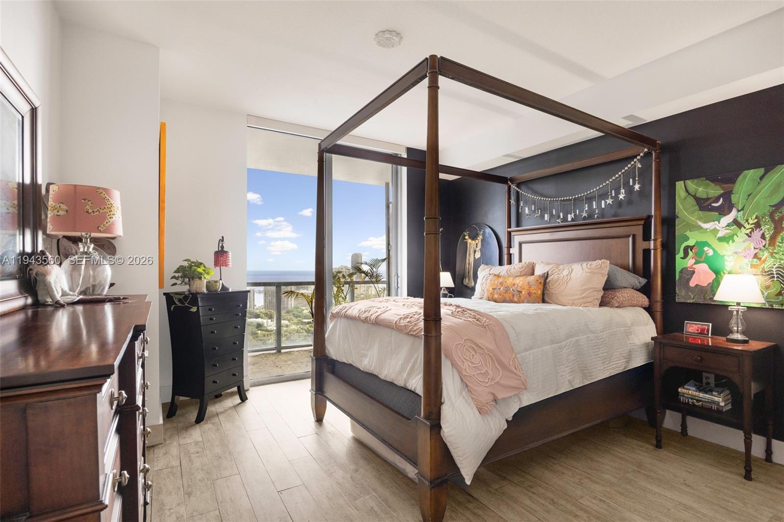 79 SW 12th St #PH3904-S Miami, FL 33130