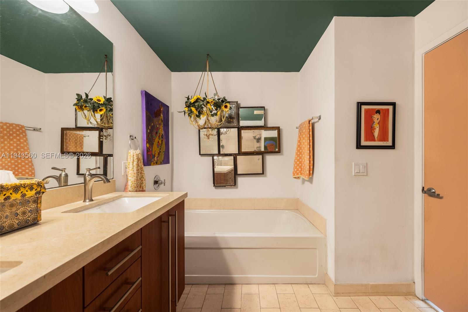 79 SW 12th St #PH3904-S Miami, FL 33130