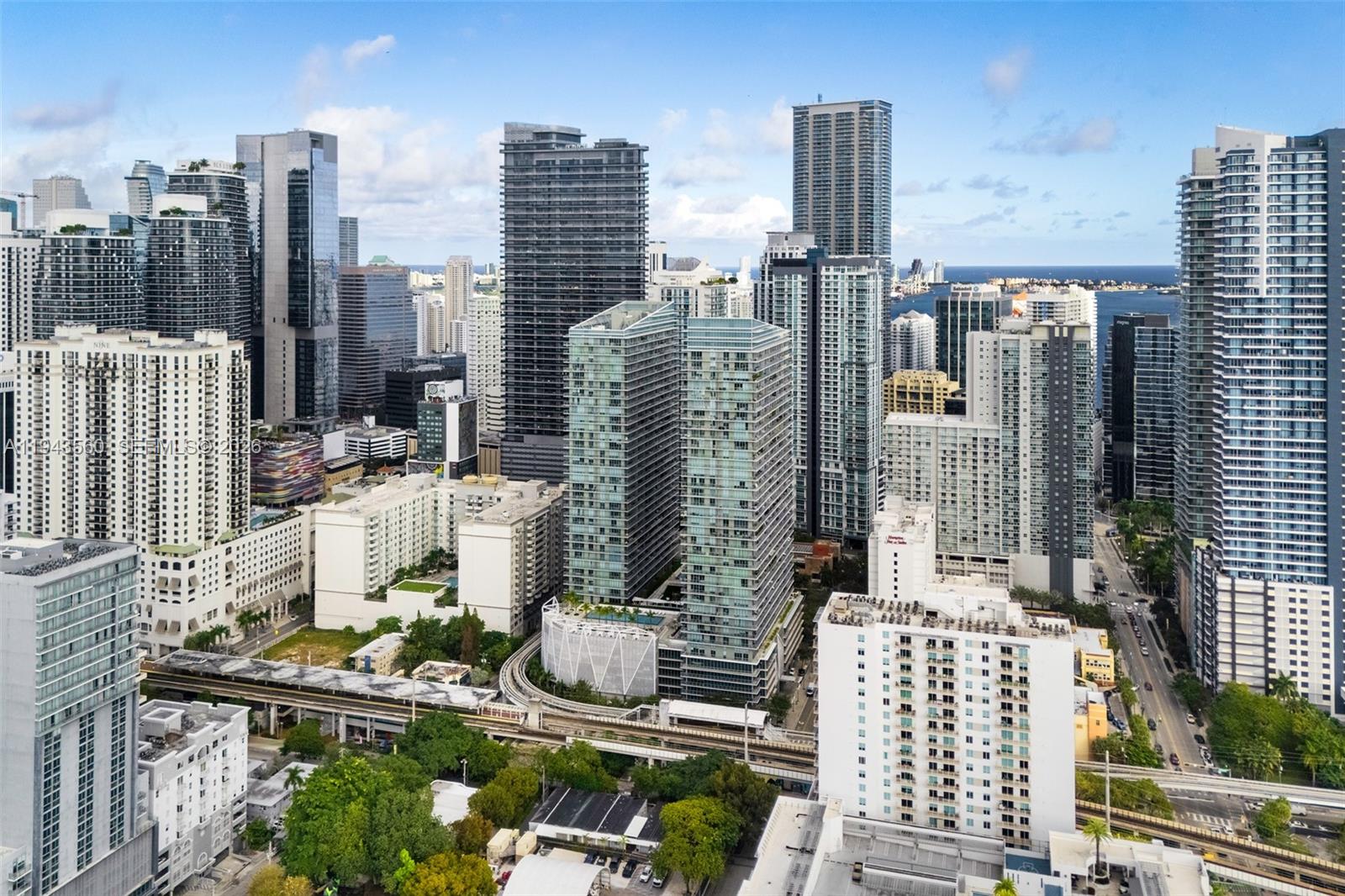 79 SW 12th St #PH3904-S Miami, FL 33130