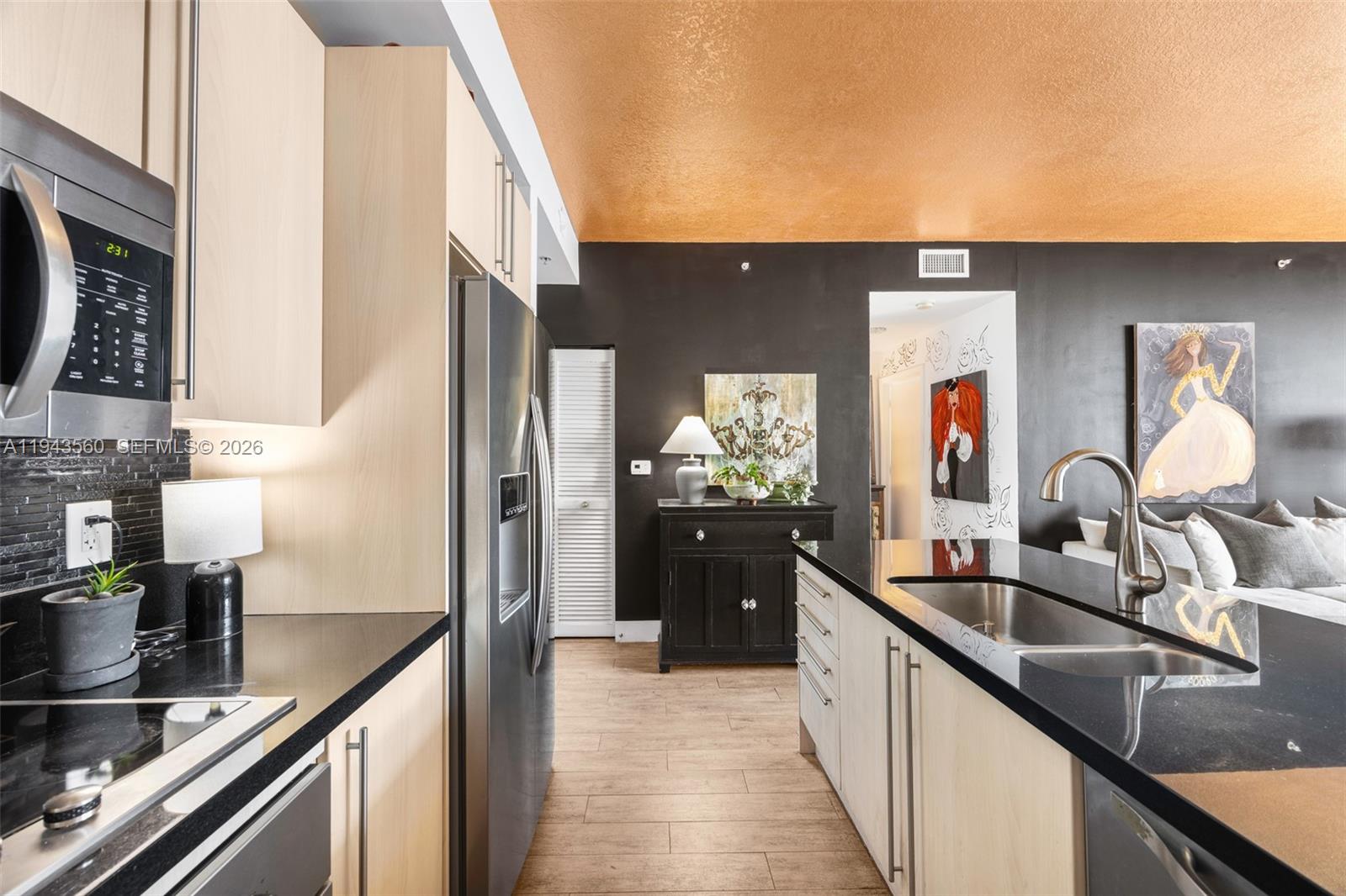 79 SW 12th St #PH3904-S Miami, FL 33130