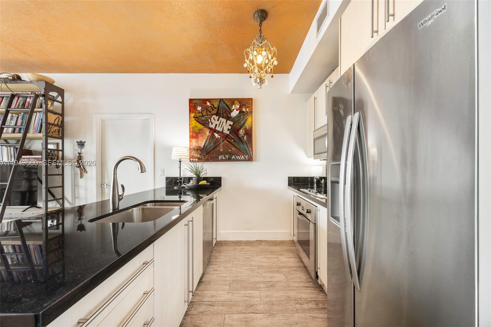 79 SW 12th St #PH3904-S Miami, FL 33130