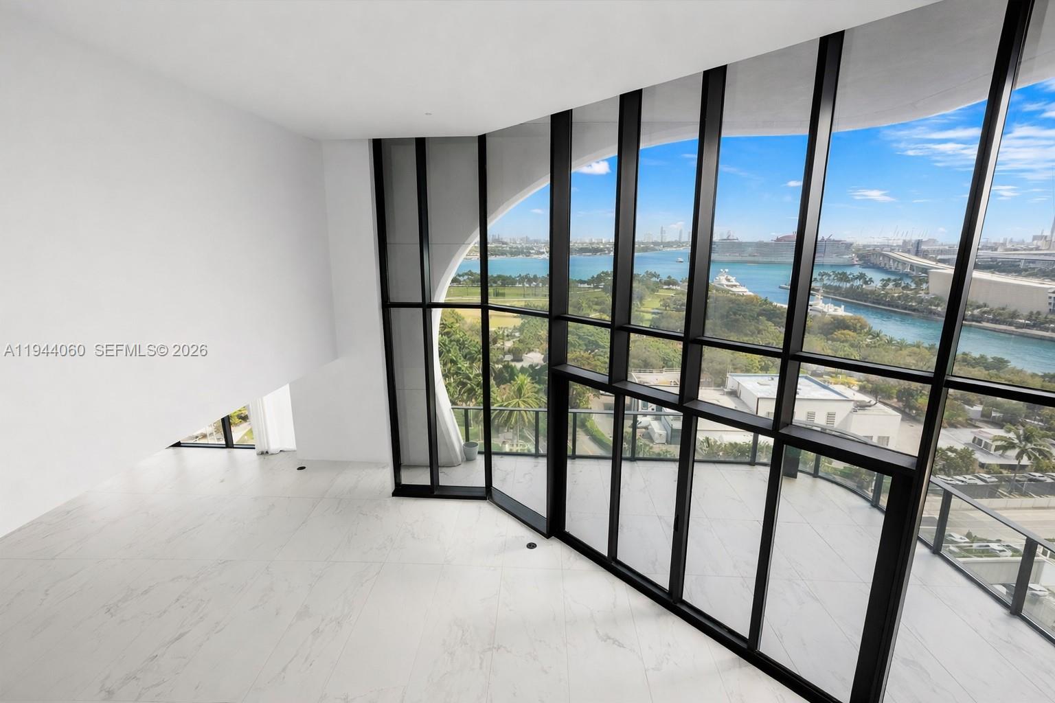 image One Thousand Museum (1000 Museum)10